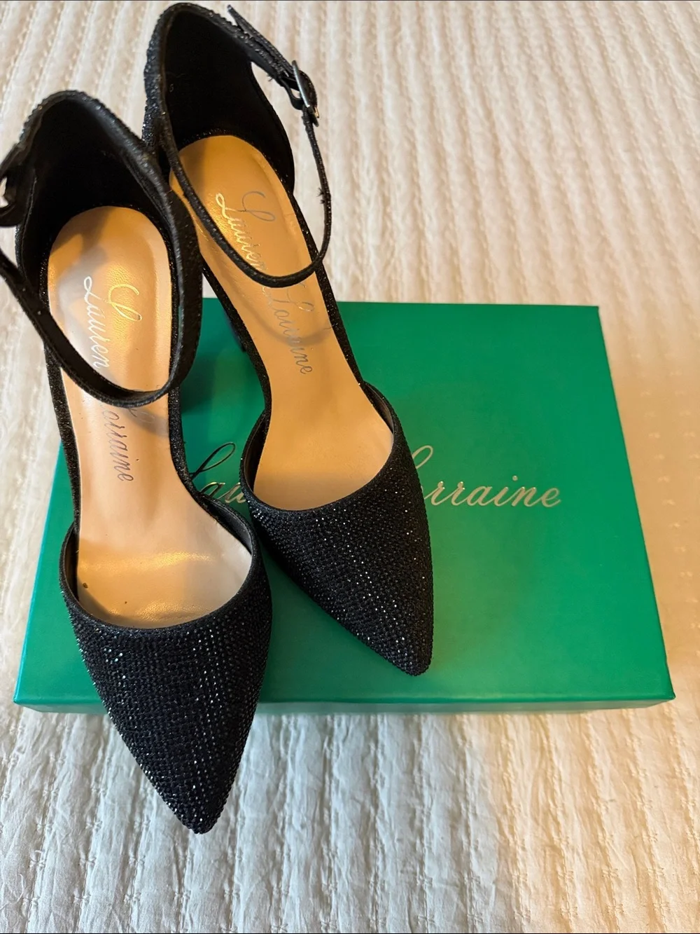 Lauren Lorraine Black Pointed Toe Ankle-Strap Heels w/ Sparkle 6 ❤️